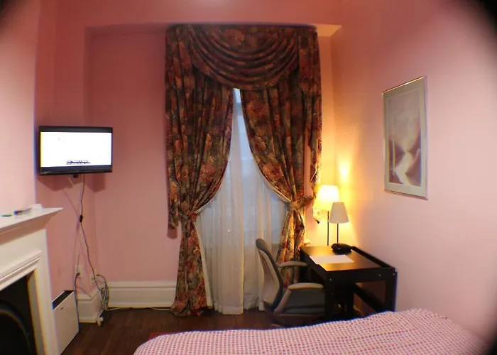 Quarto com cama queen